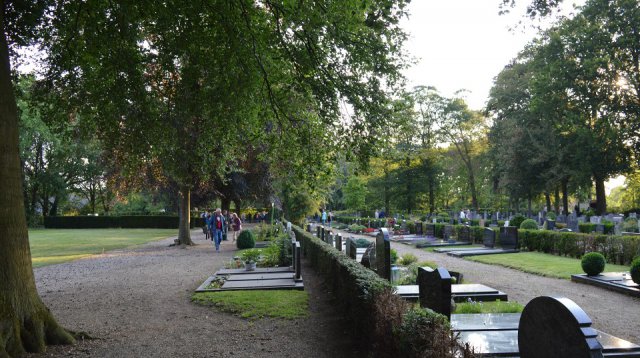 Efkes stille staon bie (vrijdag 21 juni 2019)